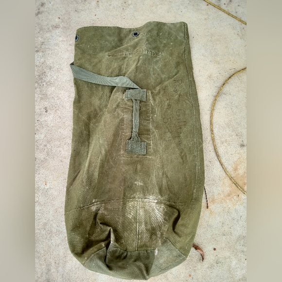 Military duffle bag - Picture 2 of 2